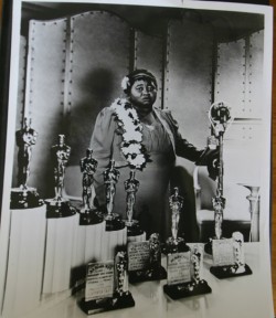 Hattie McDaniel wins Best Supporting Actress for Gone With The Wind