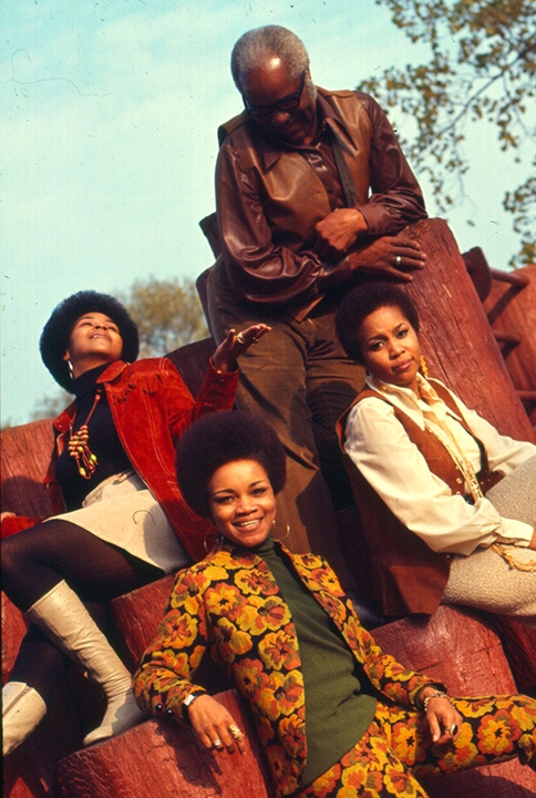 Staple Singers, STAX Records