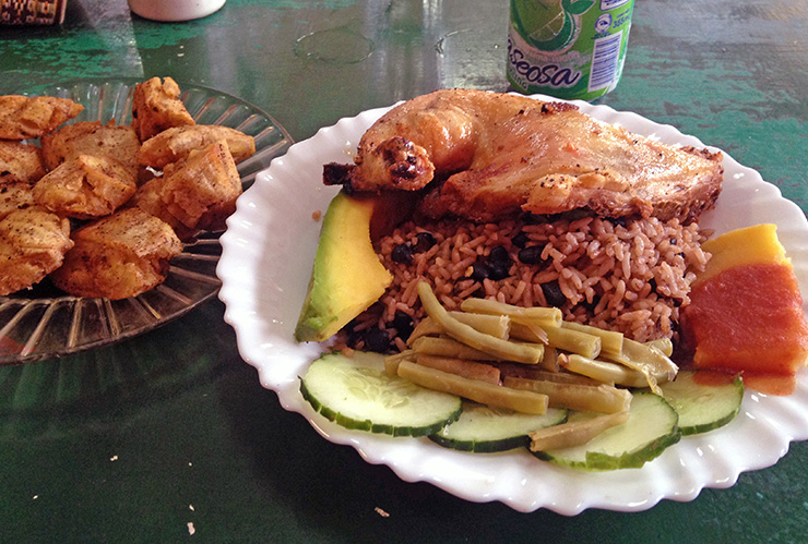 Chicken dinner at a Havana cafe