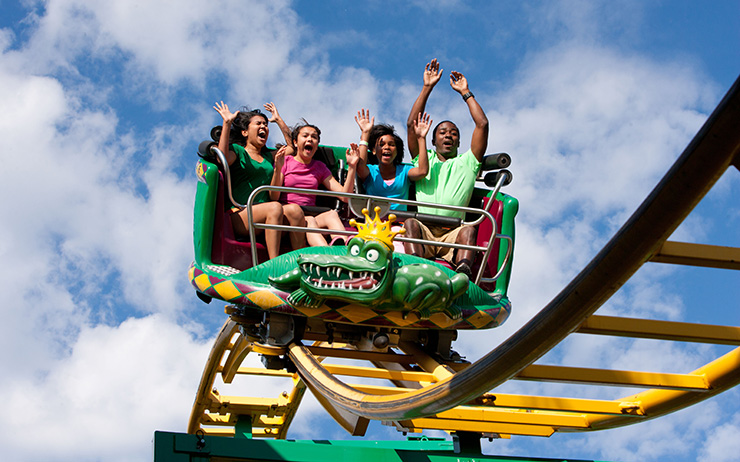 Ragin Cajun rollercoaster at Six Flags Theme Park