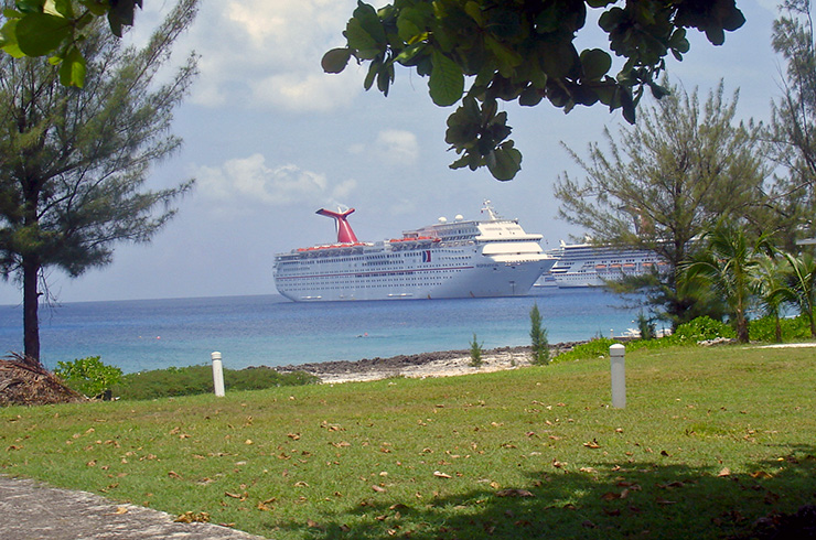 Cruise ships docked, Grand Cayman Island Transportation