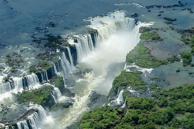 Unmatched vista of Iguacu Falls, Brasil