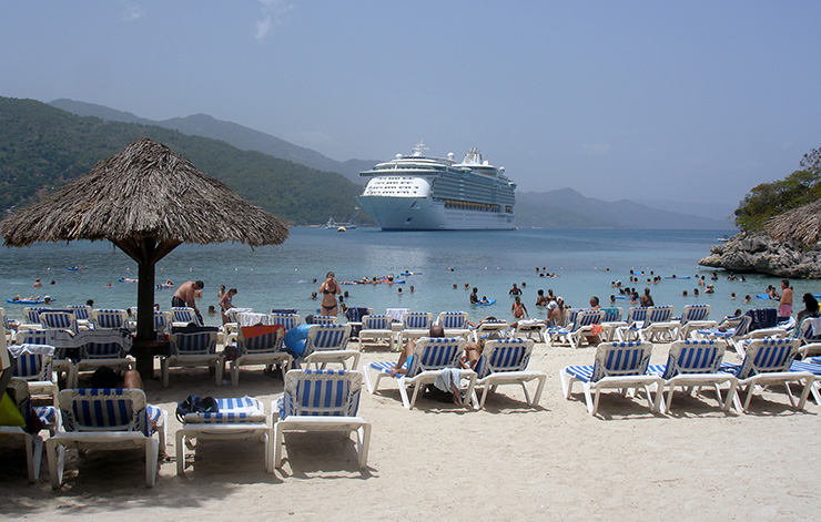 From beach to ship in the cruise port of Labadee; (c) Soul Of America